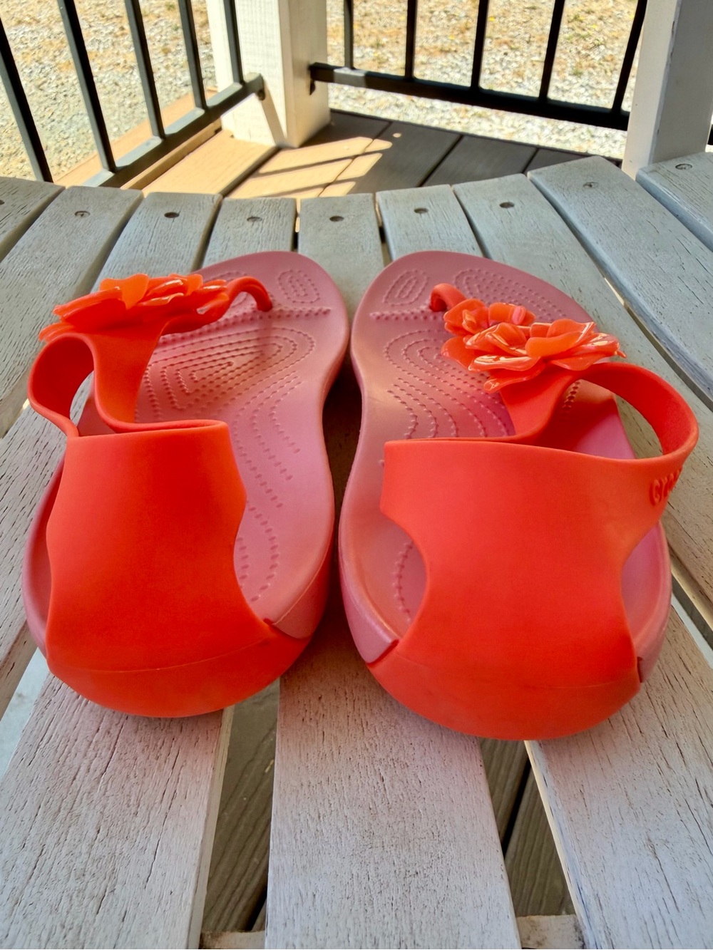 Crocs Serena Flower Embellished Thong Sandal wmns 7 Bright Coral Melon Slingback - Picture 5 of 8